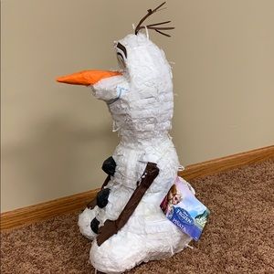 Olaf piñata